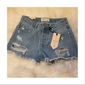 Ban Jara Denim Shorts - NWT - Size 5 / 26
